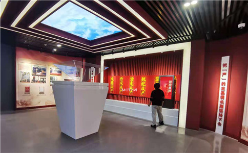 互動滑軌屏應(yīng)用于數(shù)字展廳_互動體驗